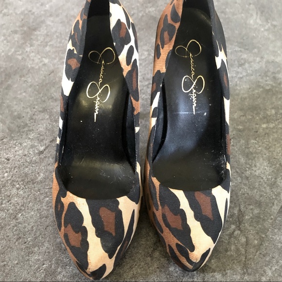 Jessica Simpson leopard heels - Picture 3 of 3